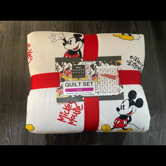 NWT Disney mickey quilt King size - Picture 1 of 2